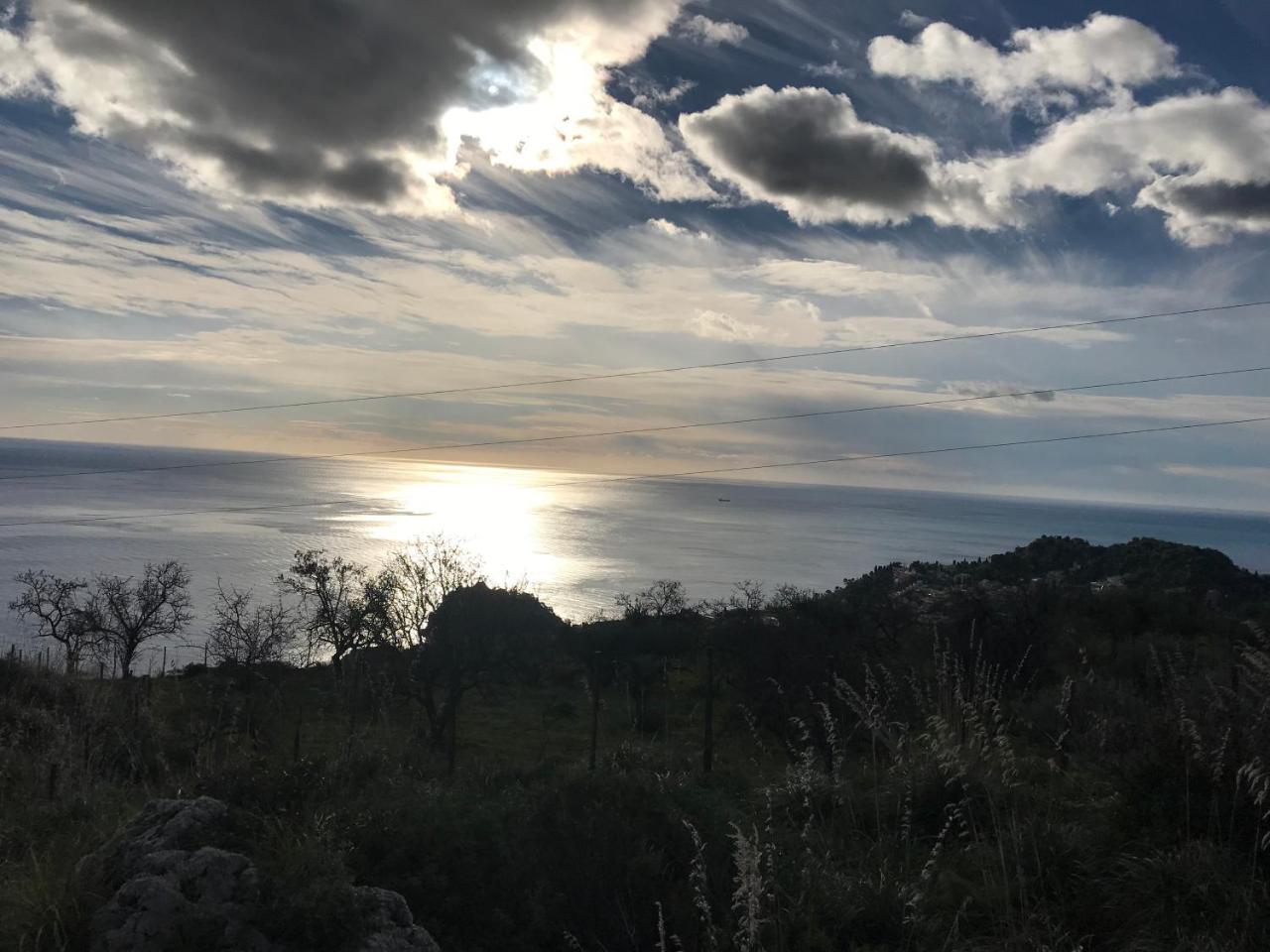 Alojamento de Acomodação e Pequeno-almoço La Terrazza Sul Mare 3*
