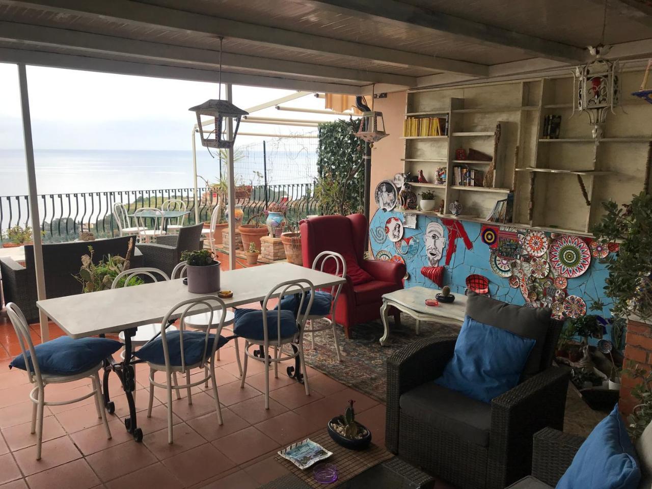 La Terrazza Sul Mare Bed & Breakfast